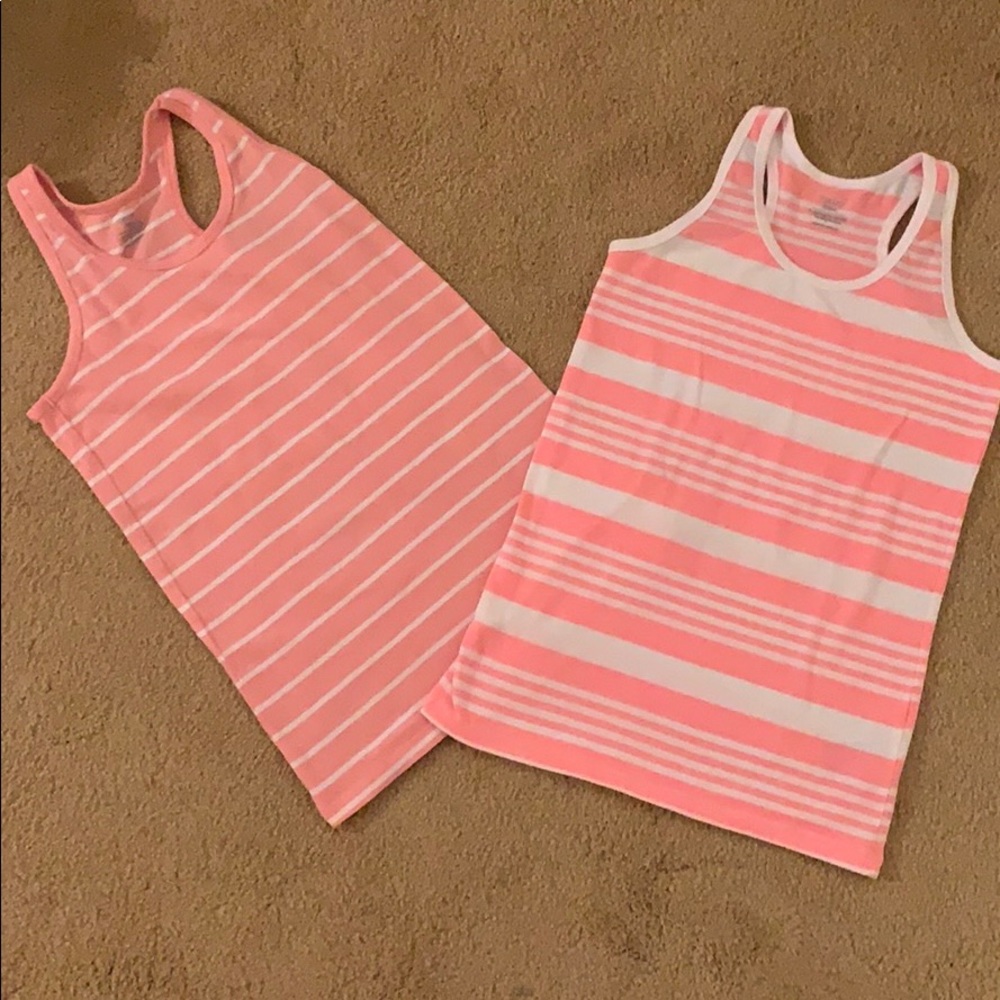 Old Navy girls tanks size 10/12 2 pieces